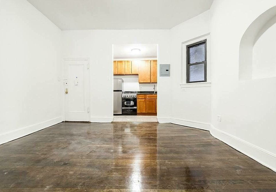 1st image of 234 E 52nd St #4B