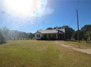 924 Old Hog Mountain Rd, Hoschton, GA 30548