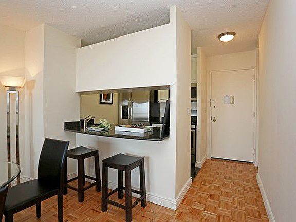 2nd image of 215 E 95th St APT 3b