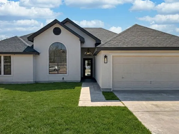 2970 Chapultepec Dr, Eagle Pass, TX 78852