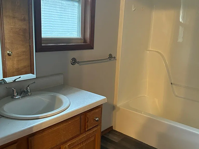 3414 W Riverside St — Photo 2