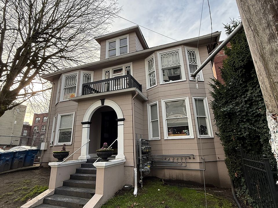 1st image of 1527 Belmont Ave APT 4
