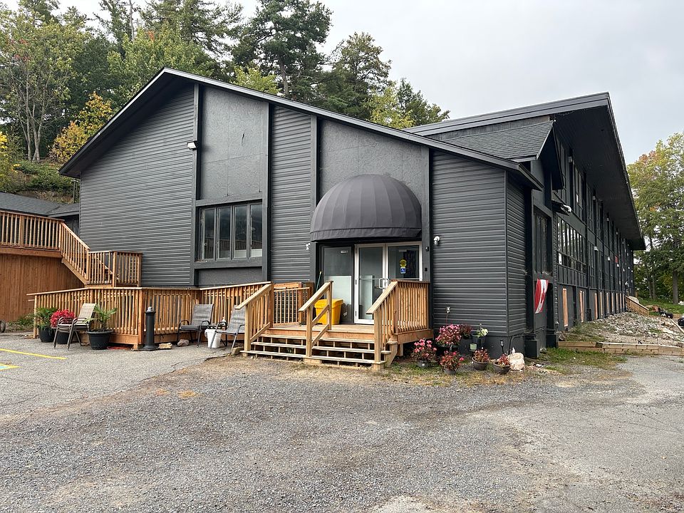 1st image of 37 Skydeck Rd