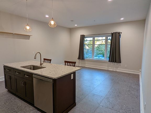 4th image of 273 Bullocks Point Ave #6