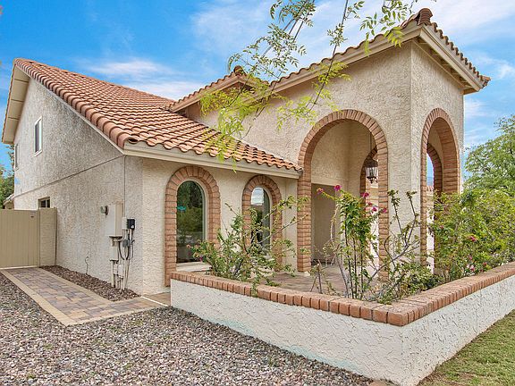 4th image of 2443 S Paseo Loma Cir