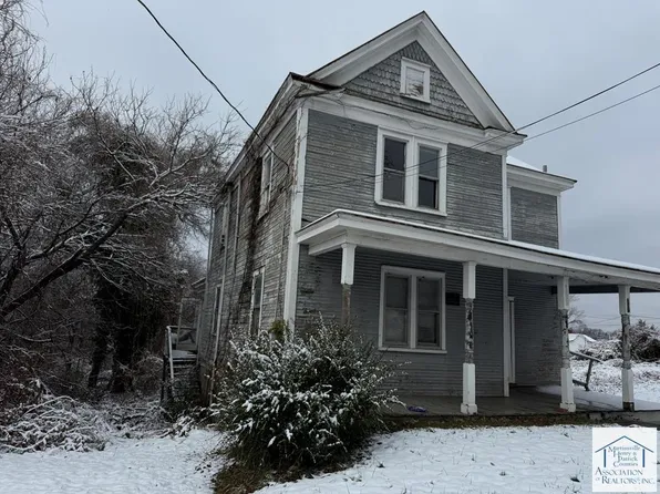 106 Moss St, Martinsville, VA 24112
