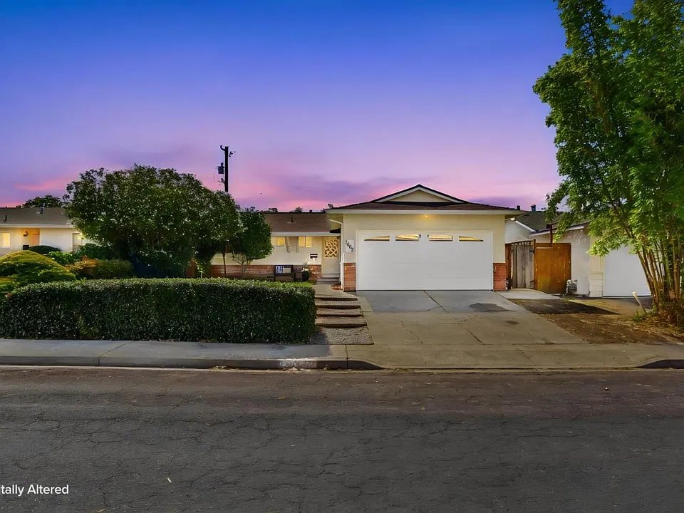 1662 Everglades Dr