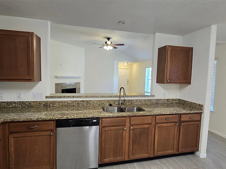 1823 Creegan Park Ct — Photo 6