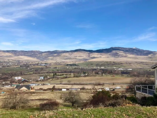 1304 Ashland Mine Rd, Ashland, OR 97520