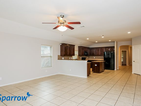 3rd image of 3328 Hornbeam St