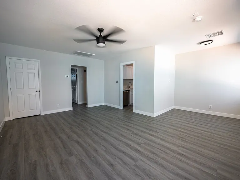 1008 S 3rd St #1 — Photo 3