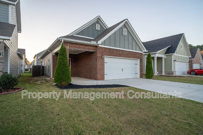 3 bed, 2.0 bath, 1334 sqft, $1,695 — Photo 2
