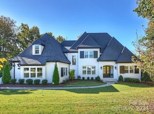 5844 Five Knolls Dr, Charlotte, NC 28226