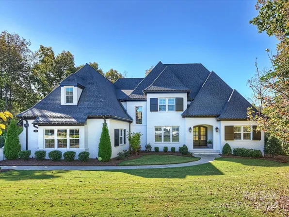 5844 Five Knolls Dr, Charlotte, NC 28226