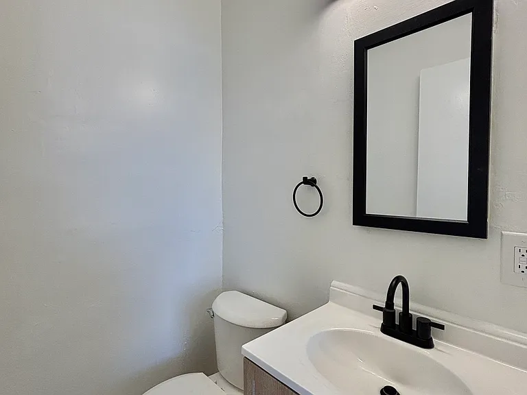 2126 W 182nd St #1 — Photo 13