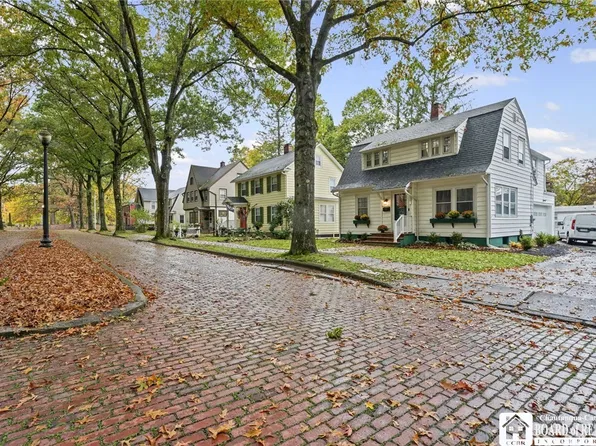 21 Clyde Ave, Jamestown, NY 14701