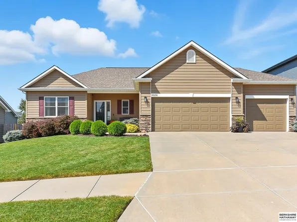 4606 N 205th Ave, Elkhorn, NE 68022