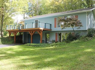 6250 Chestnut Ridge Rd, Orchard Park, NY 14127