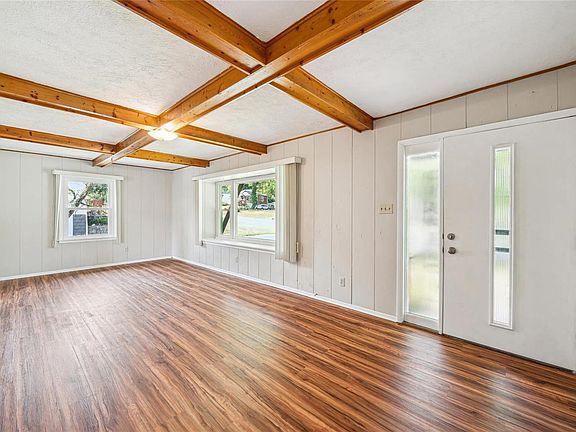3rd image of 3482 Eastridge Ln