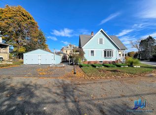 3 Charles Rd, Cape Elizabeth, ME 04107