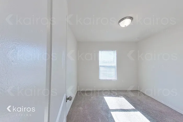 305 NE 23rd Terrace Cpe — Photo 13