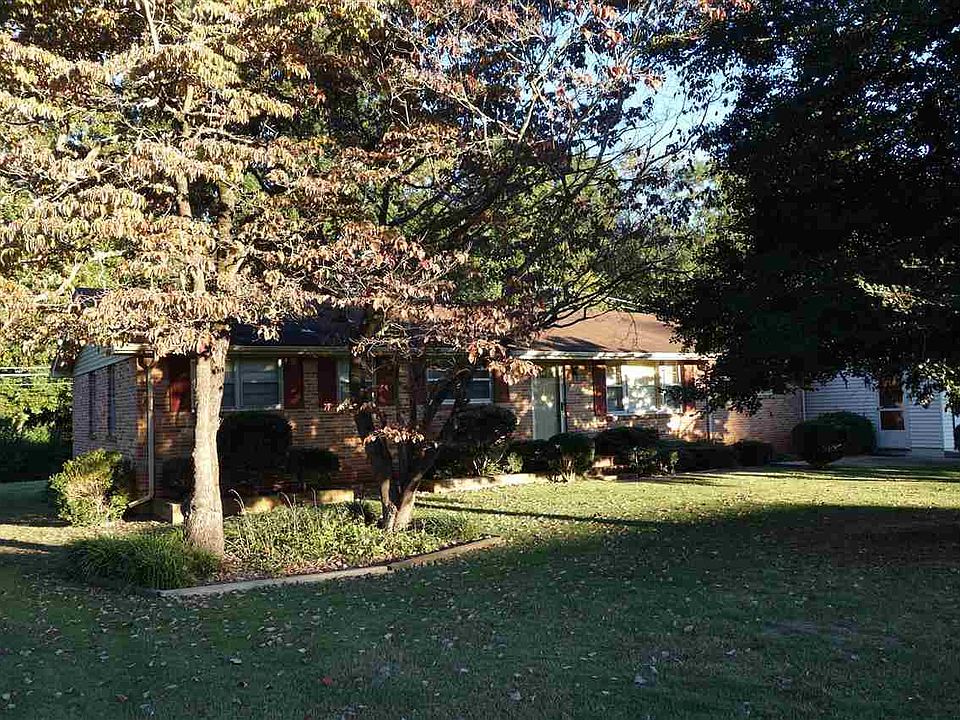 1st image of 412 Harolds Dr NW