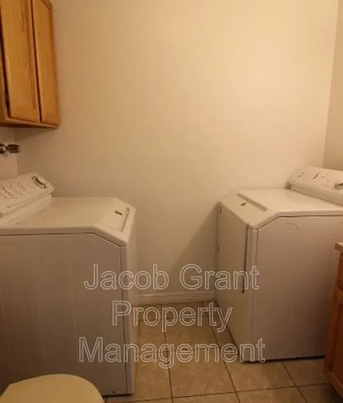 545 May St — Photo 7