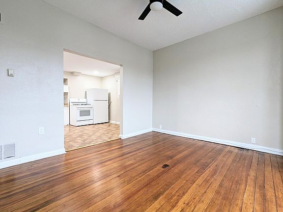 3rd image of 506 W Schirmer St #A