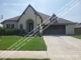 2601 Turning Leaf Ln, Midlothian, TX 76065