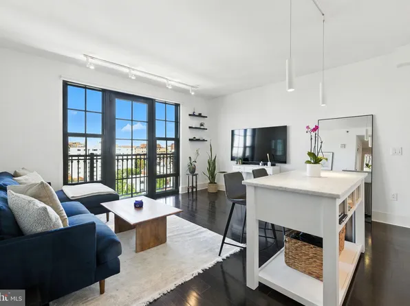 1011 M St NW Unit 901, Washington, DC 20001
