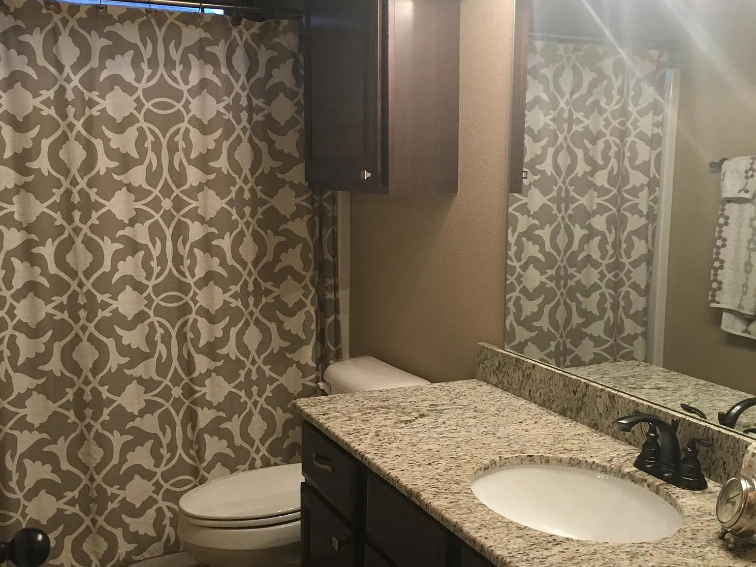4 bed, 2000 sqft, $2,200 — Photo 3