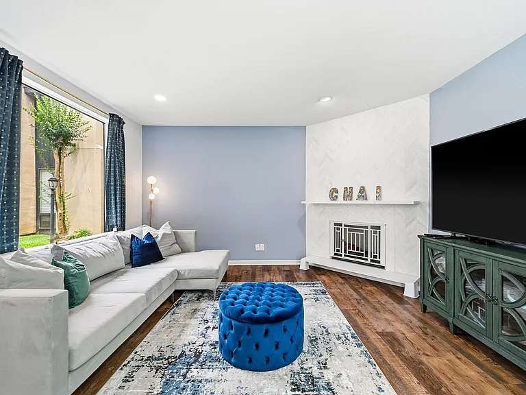 1116 Bering Dr #25 — Photo 7