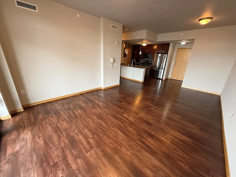 Venture Luxury High Rise — Photo 129