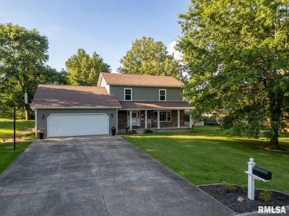 802 Cottonwood Ln, Carterville, IL 62918