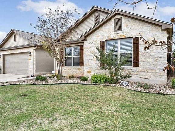3rd image of 712 Englemann Oak Dr