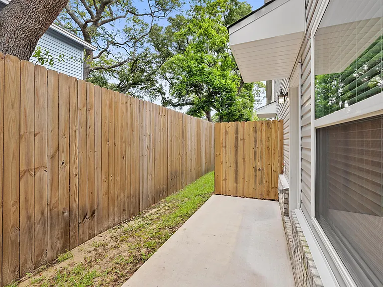 319 Carmel Dr #6-1 — Photo 44