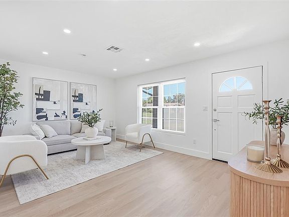 4th image of 11746 78TH TERRACE