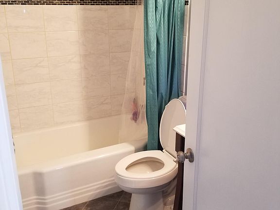 4th image of 1711 Avenue D