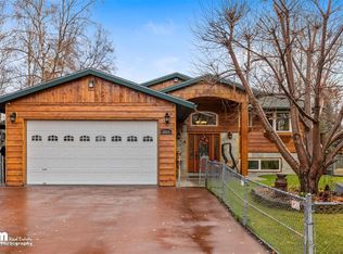 3237 Creekside Dr, Anchorage, AK 99504