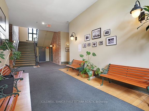 5th image of 589 Rideau St #405