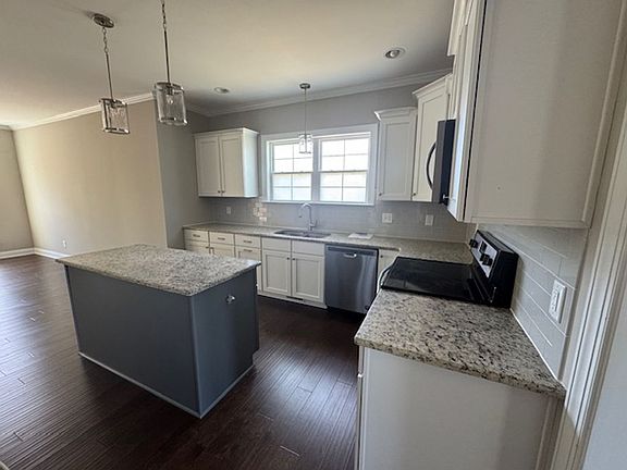 5th image of 56 Reed Dr
