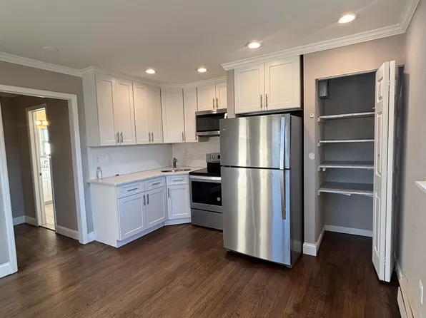 (undisclosed Address), Massapequa, NY 11758