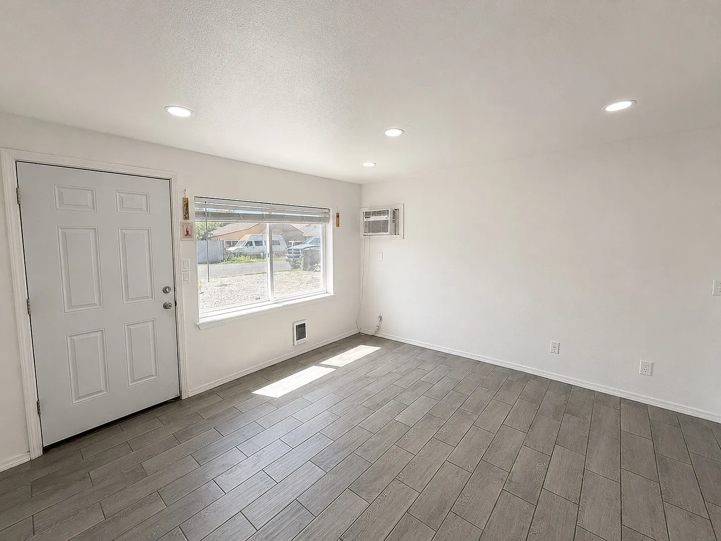 2 bed, 1032 sqft, $1,650 — Photo 4