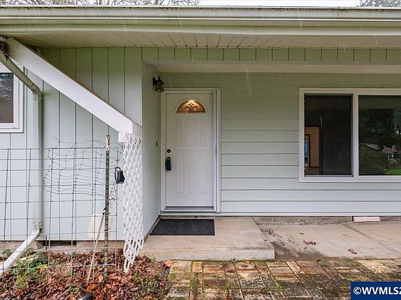 3rd image of 38619 Parkside Rd NE