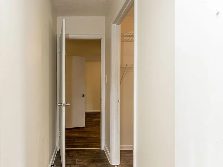 205 S 7th St — Photo 10