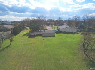 67662 S Main St, Richmond, MI 48062