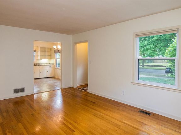 5th image of 116 Fairview Dr