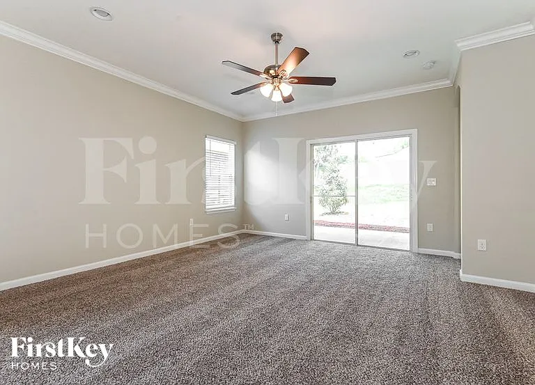 8906 Devon Pines Dr — Photo 3