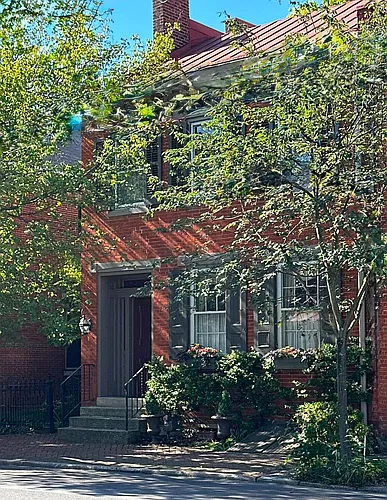 136 W Pomfret St Photo 1