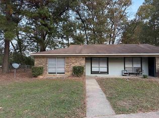 3500B Denson Dr, Longview, TX 75604